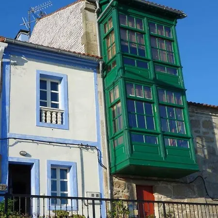 House In The Harbour *